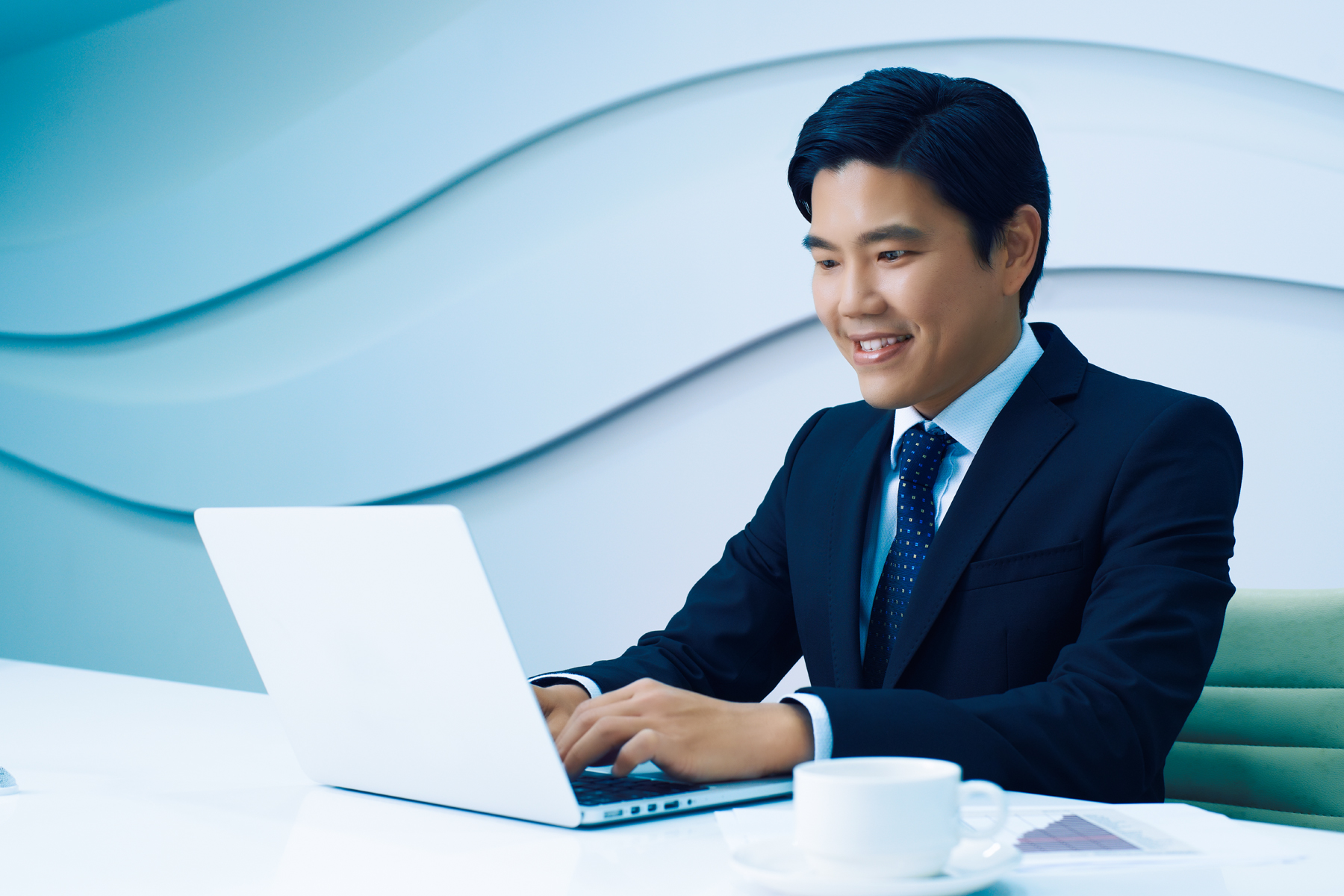139-Professional,-Person,-Laptop-BLUE 139-Professional,-Person,-Laptop-BLUE
